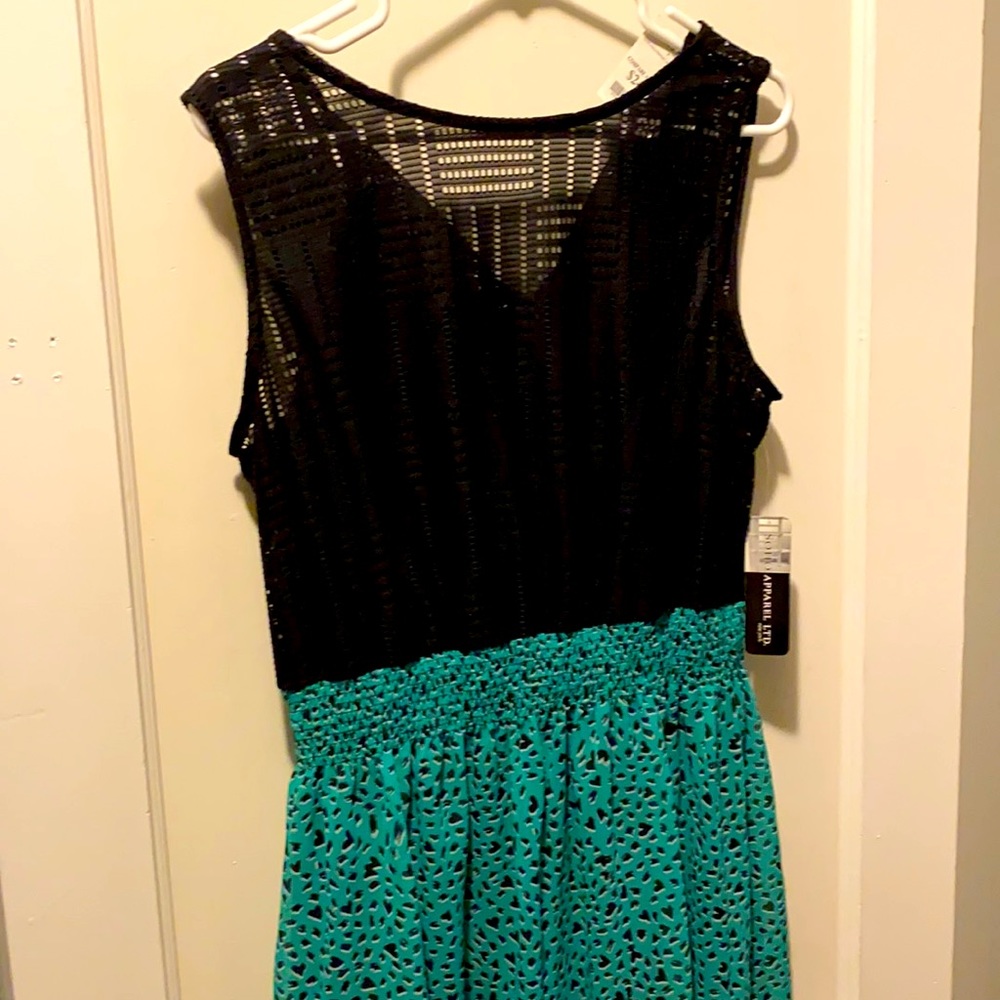 SOHO Apparel Ltd brand new midi dress